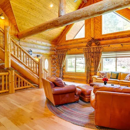 Riverfront Northern California Rental Cabin!
